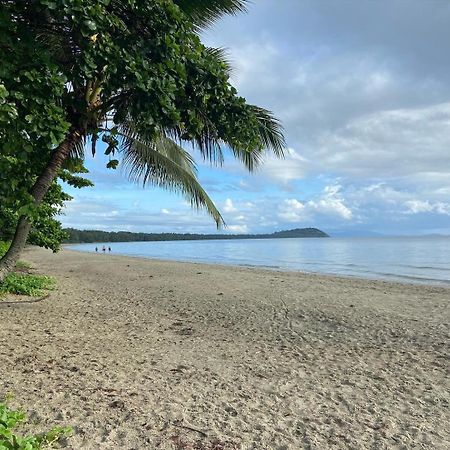 Modern 2 Bedroom Townhouse - Four Mile Beach Escapes Port Douglas Bagian luar foto