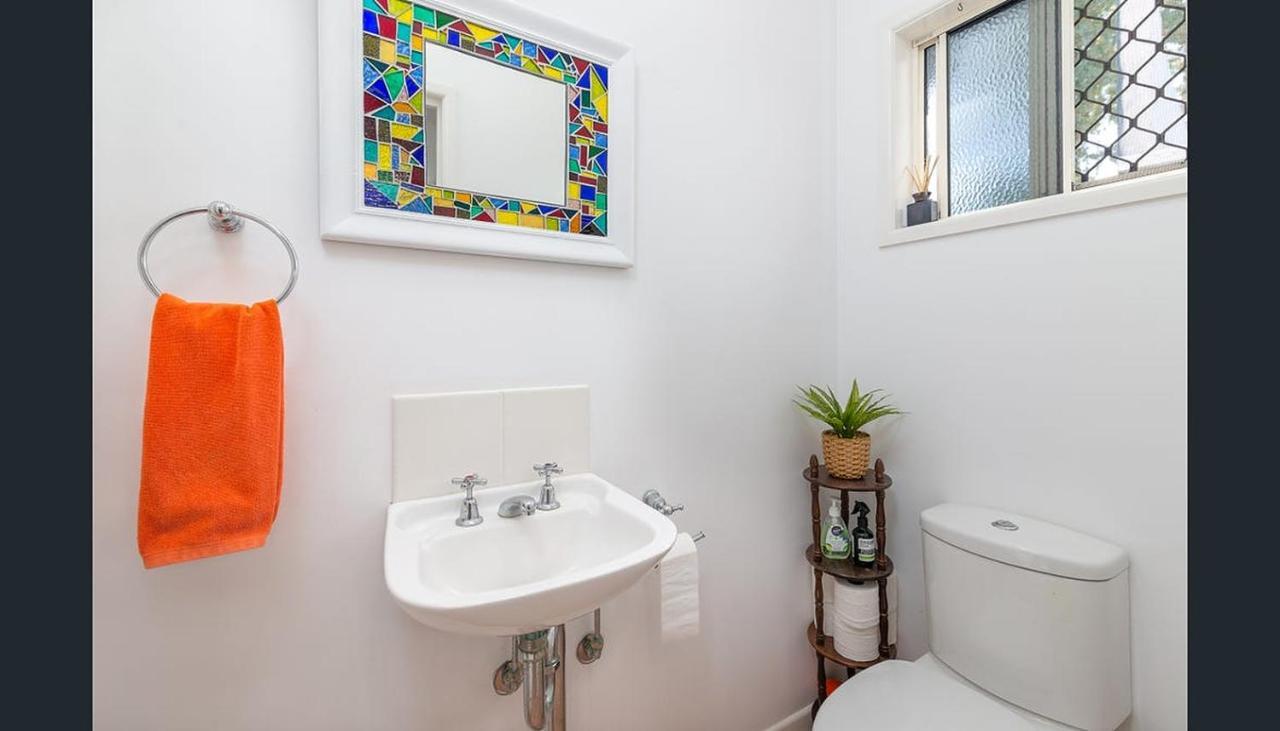 Modern 2 Bedroom Townhouse - Four Mile Beach Escapes Port Douglas Bagian luar foto