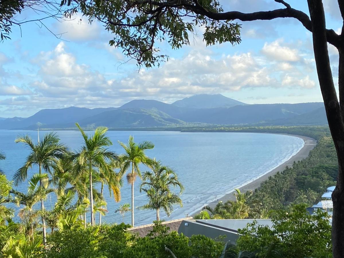 Modern 2 Bedroom Townhouse - Four Mile Beach Escapes Port Douglas Bagian luar foto