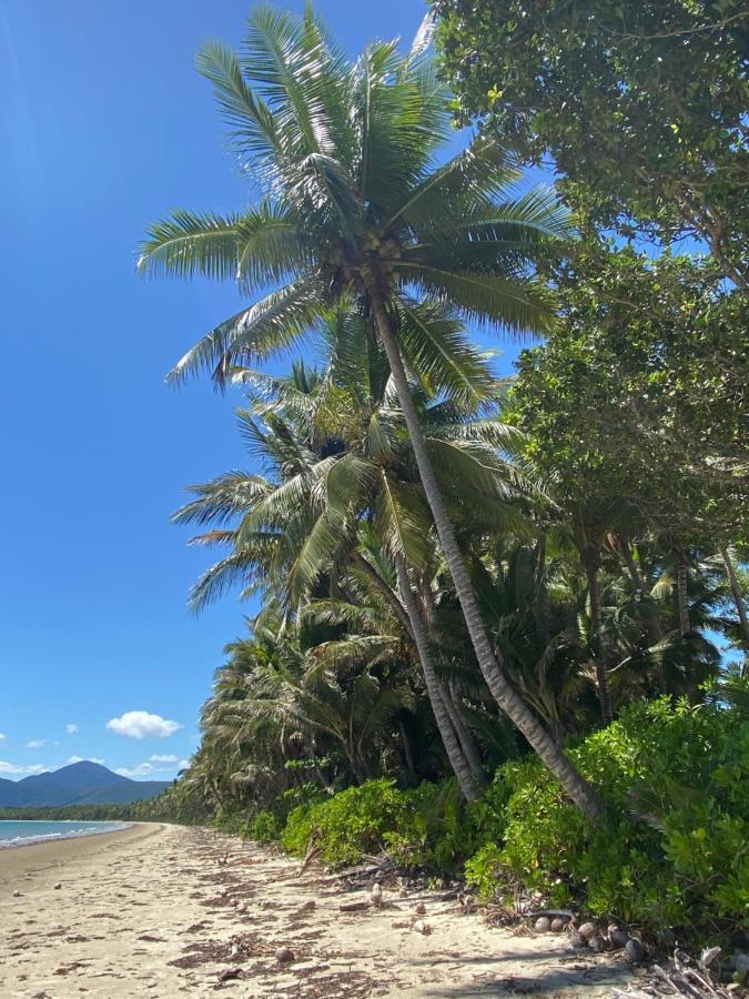 Modern 2 Bedroom Townhouse - Four Mile Beach Escapes Port Douglas Bagian luar foto